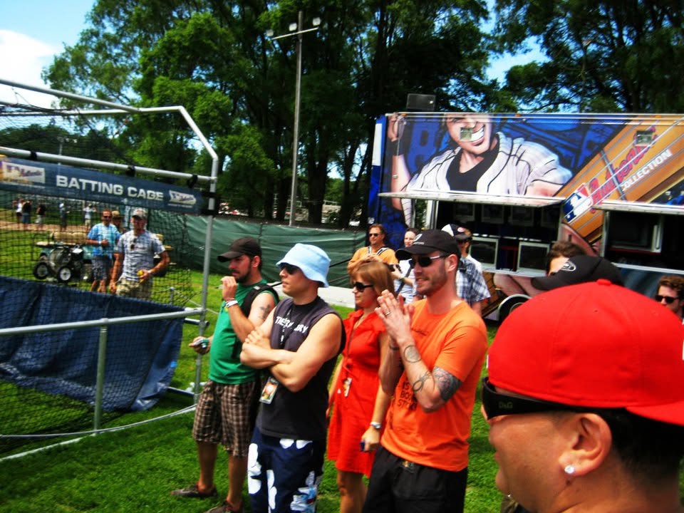 311 trackside, frame 3