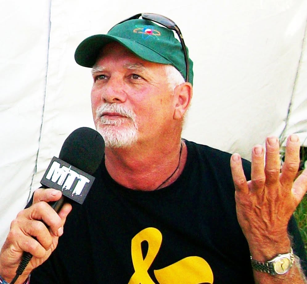 Bill Kreutzmann trackside, frame 11