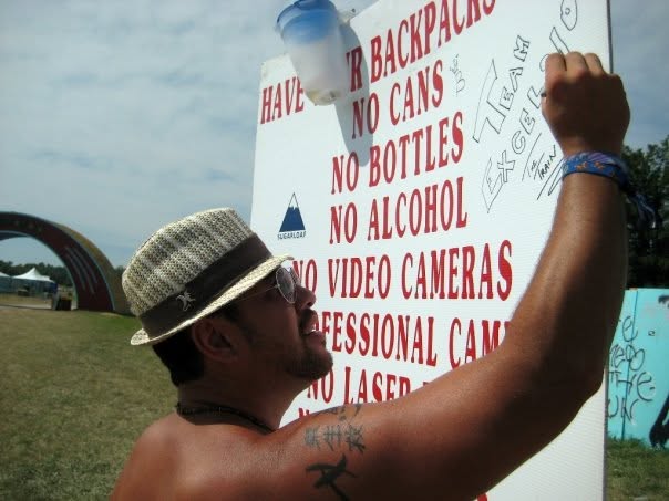 Bonnaroo 2008 live, frame 19