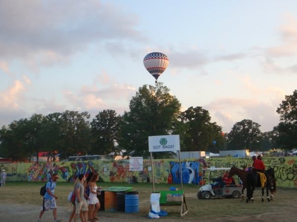 Bonnaroo 2009 live, frame 26