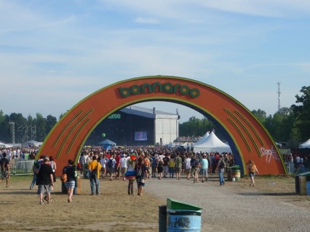 Bonnaroo 2009 live, frame 56