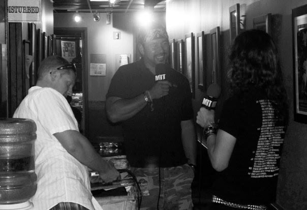 Dragonforce Interview live, frame 5