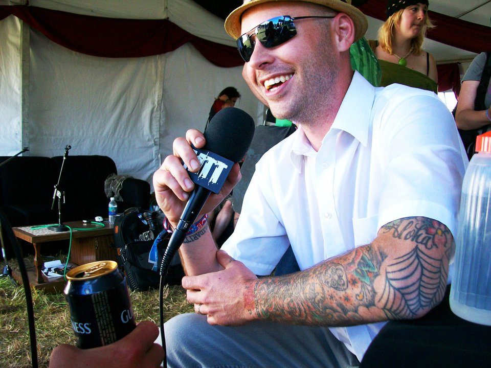 Flogging Molly trackside, frame 22