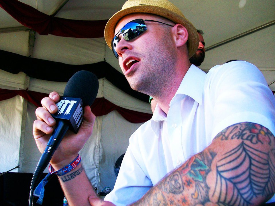 Flogging Molly trackside, frame 23