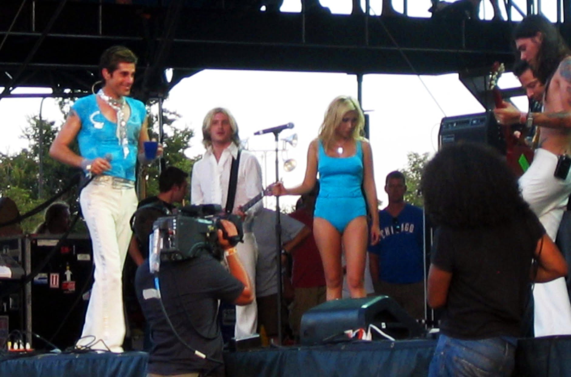 Jane’s Addiction trackside, frame 4