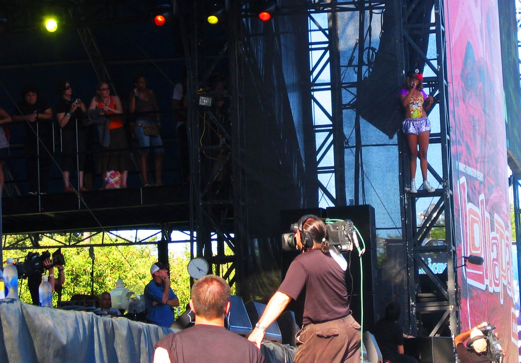 M.I.A. at Lollapalooza live, frame 5