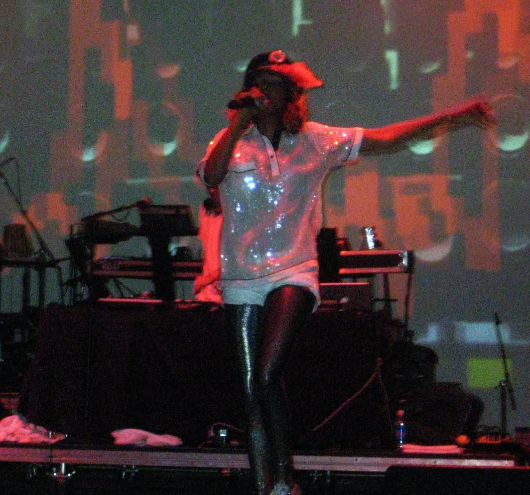 M.I.A. at Vegoose trackside, frame 5