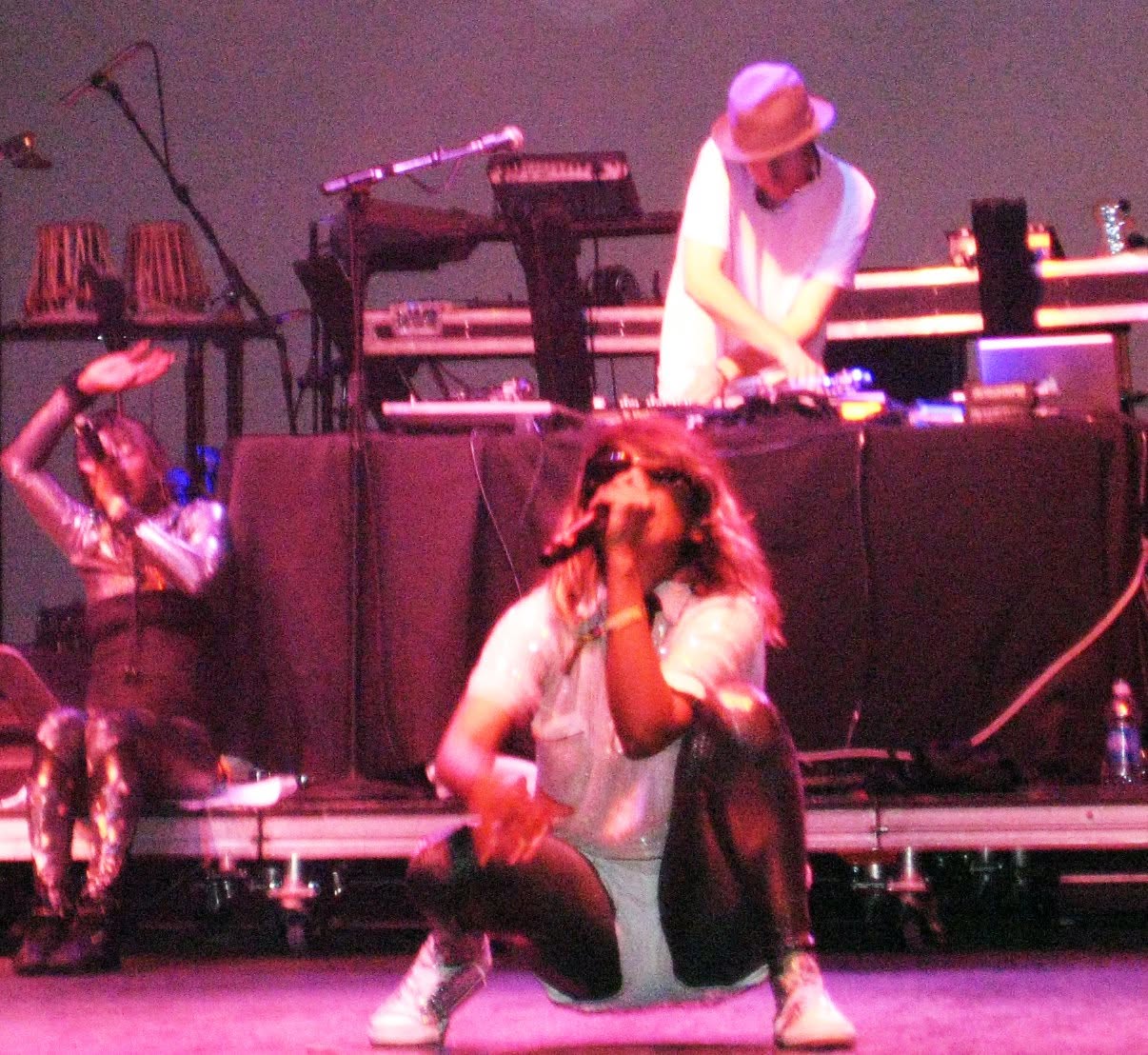 M.I.A. at Vegoose trackside, frame 19