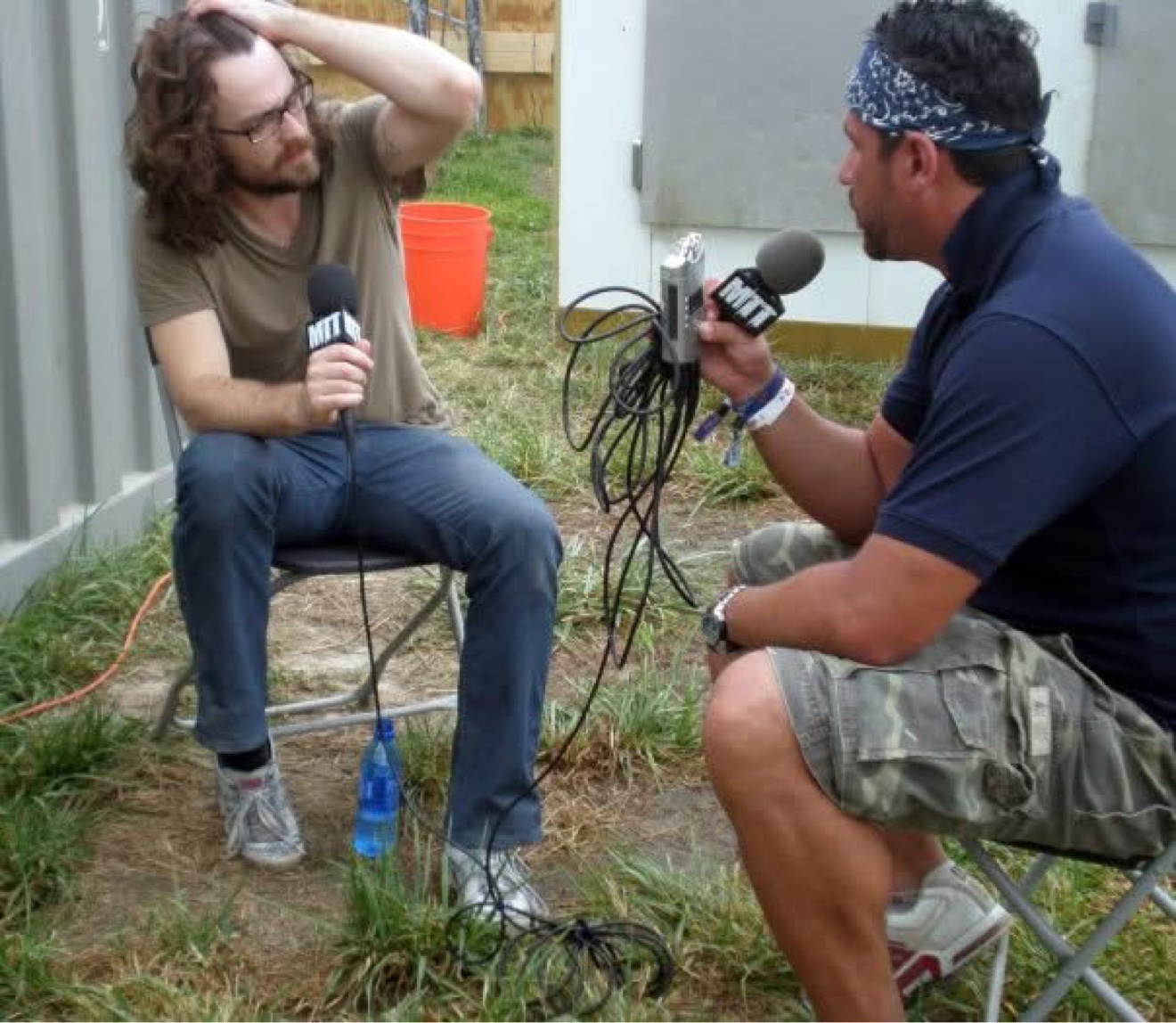 Minus the Bear trackside, frame 1