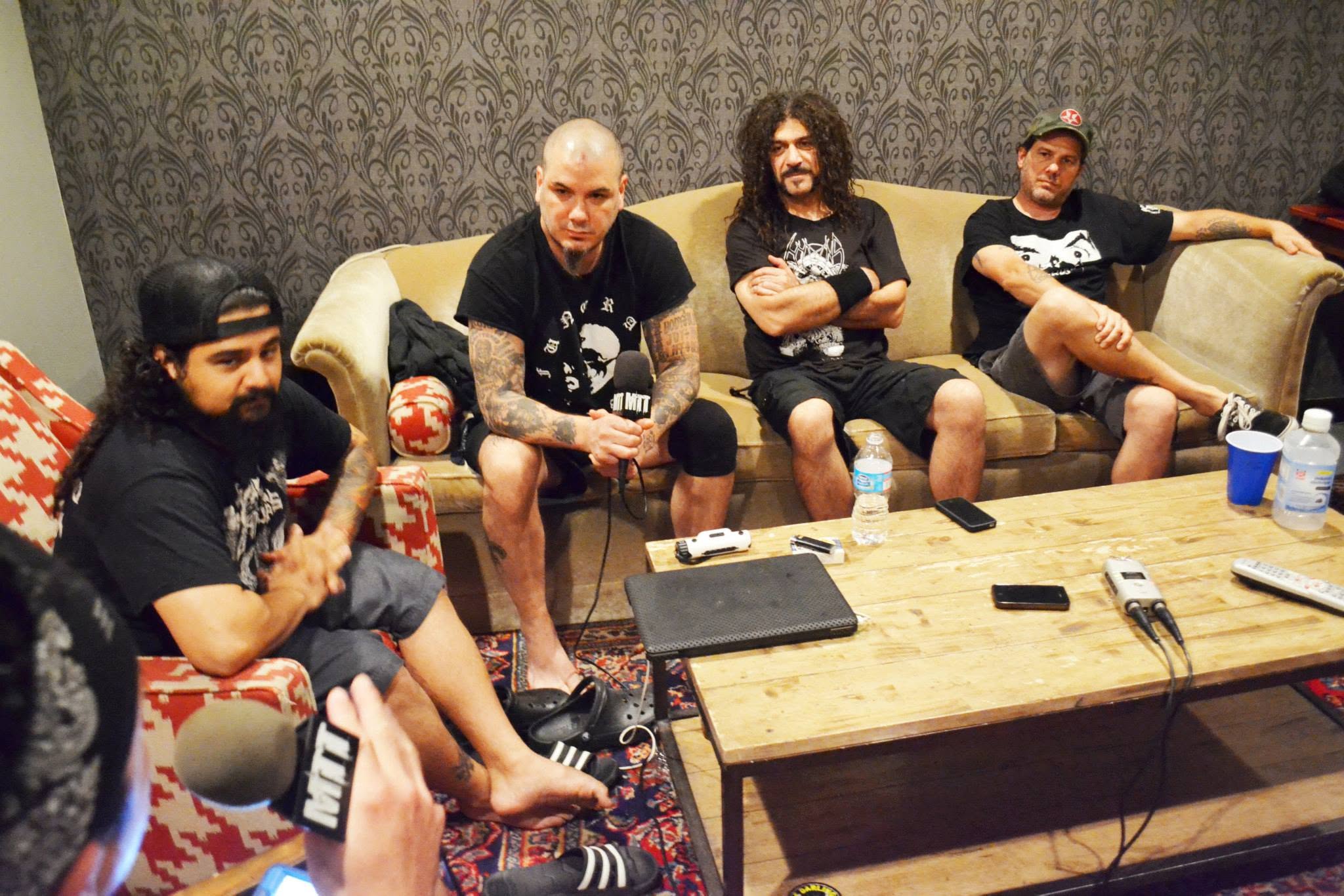 Philip H. Anselmo and The Illegals live, frame 9