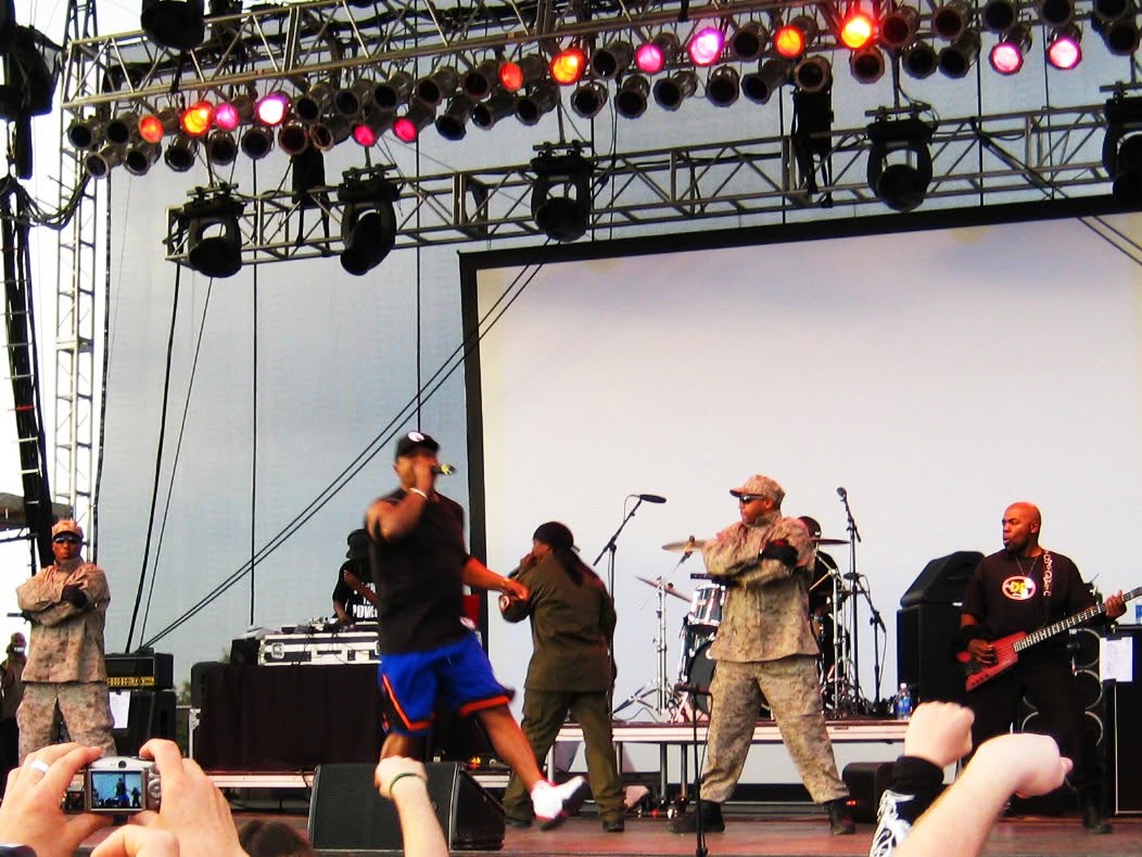 Public Enemy trackside, frame 12