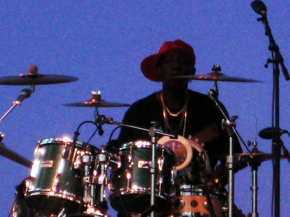 Public Enemy trackside, frame 17