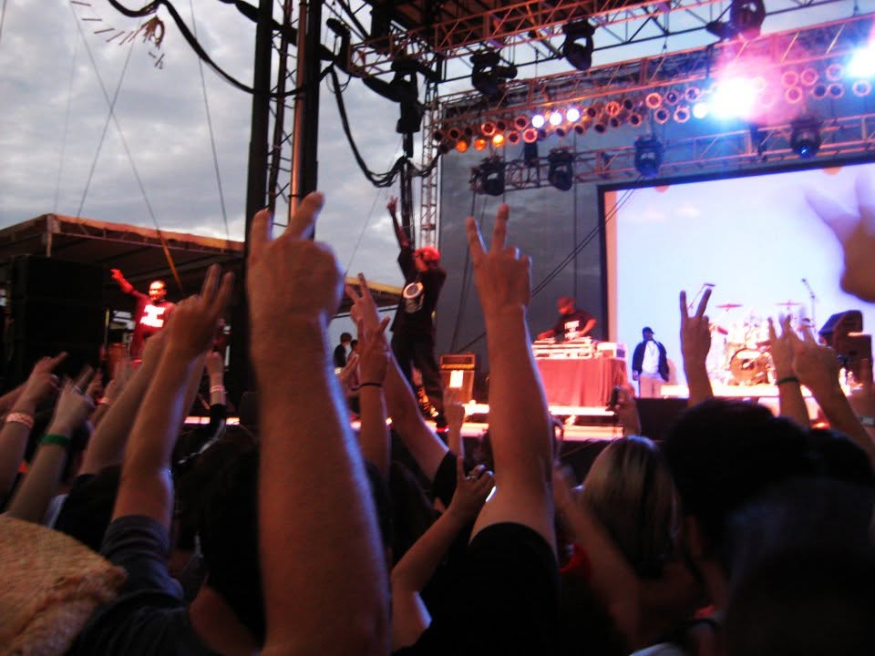 Public Enemy trackside, frame 19