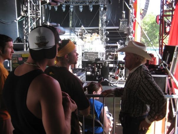Rothbury 2008 live, frame 32
