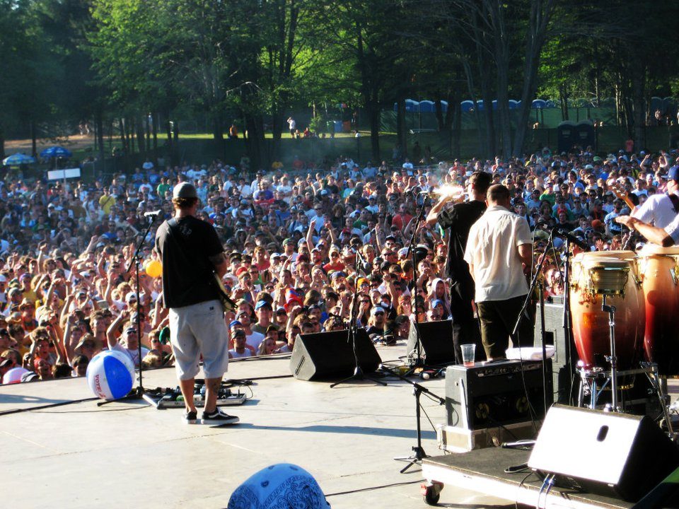 Slightly Stoopid trackside, frame 9