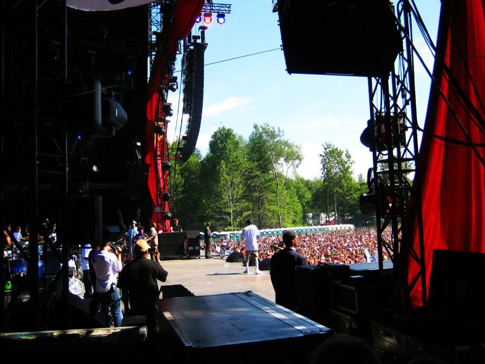 Snoop Dogg trackside, frame 19