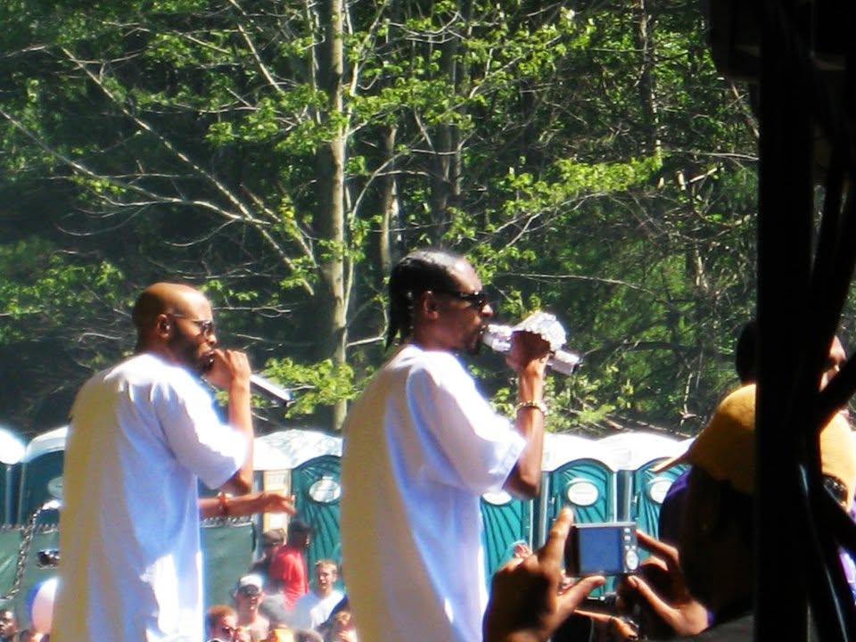 Snoop Dogg trackside, frame 23