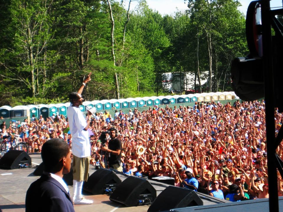 Snoop Dogg trackside, frame 24