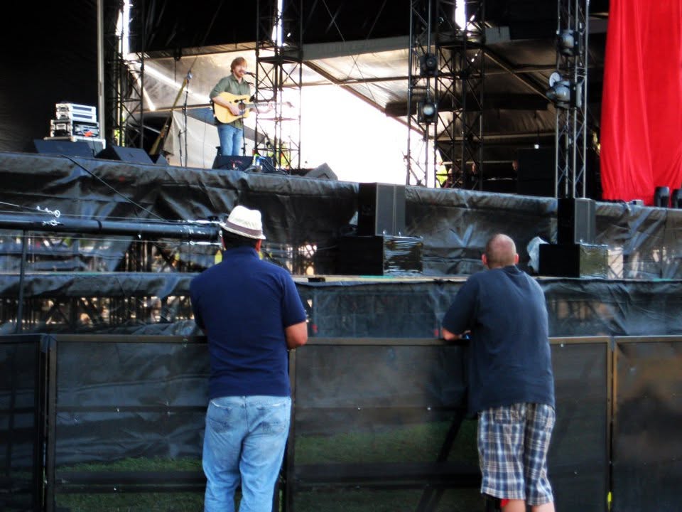 Trey Anastasio trackside, frame 6