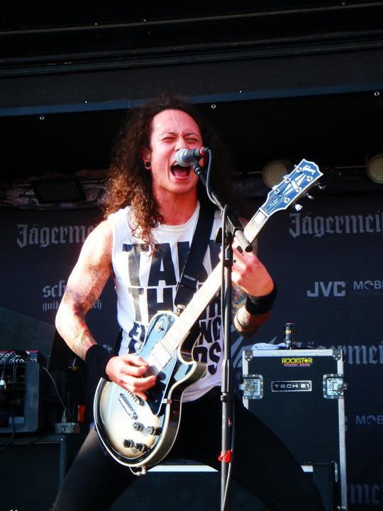 Trivium trackside, frame 3