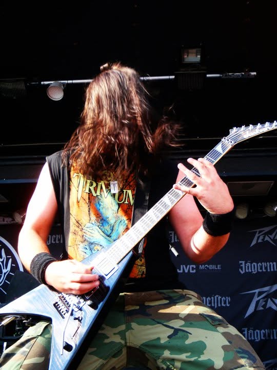 Trivium trackside, frame 7
