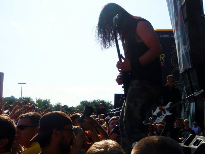 Trivium trackside, frame 8