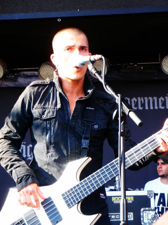 Trivium trackside, frame 12