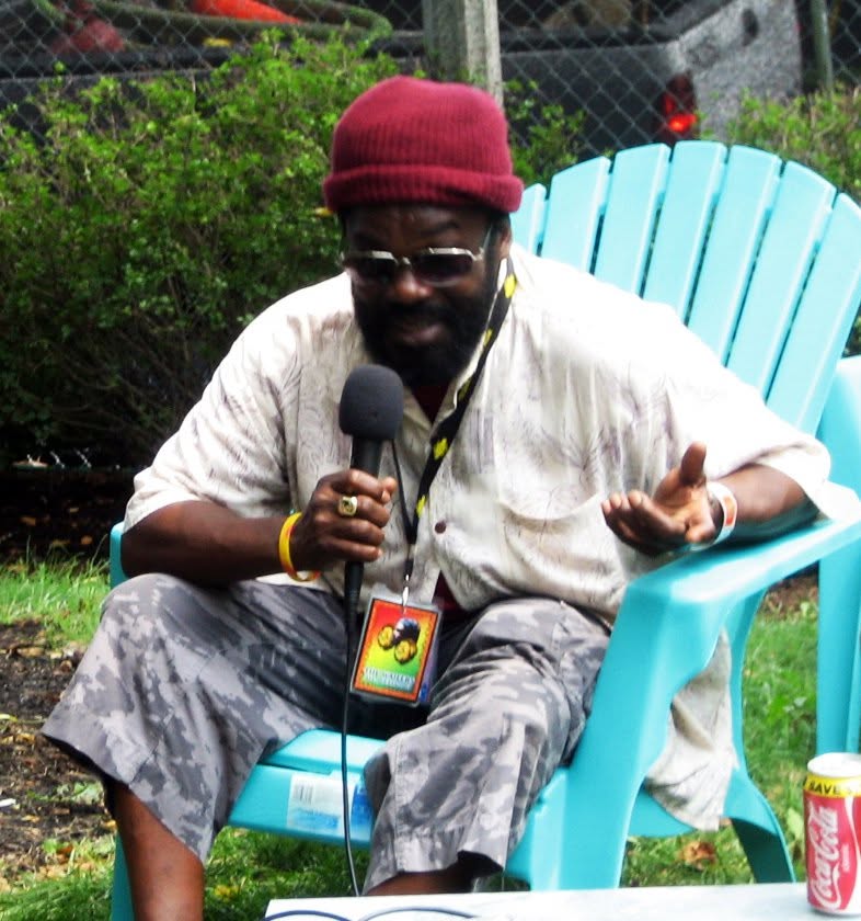The Wailers trackside, frame 4