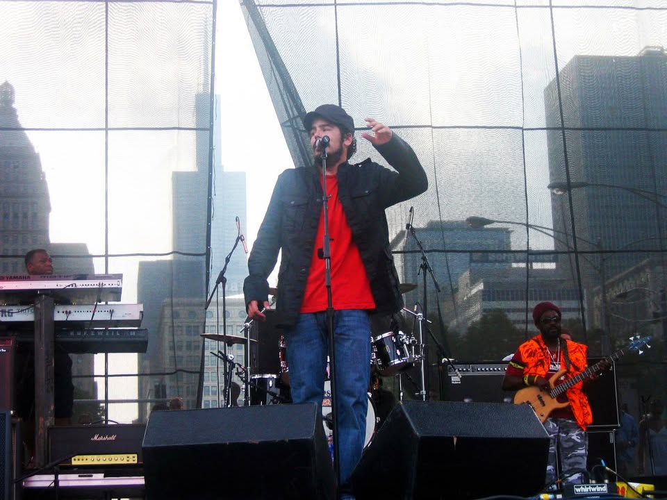 The Wailers trackside, frame 10